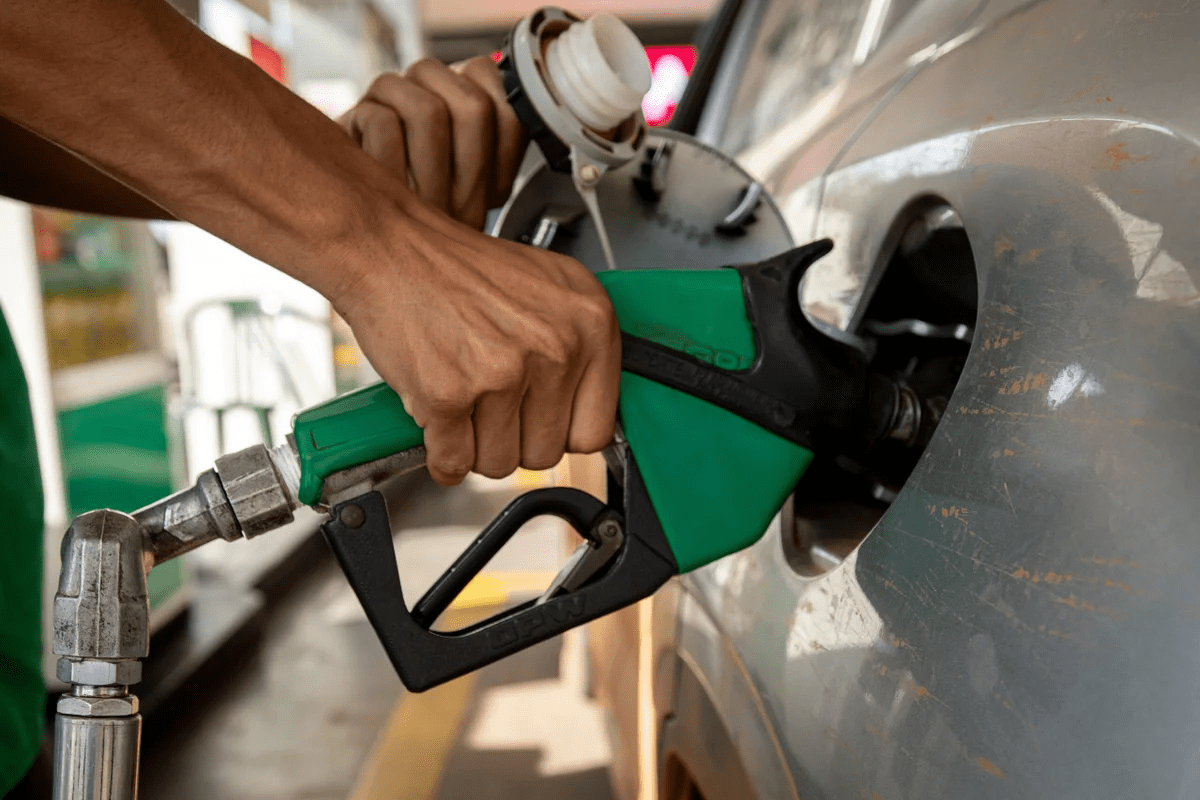 A partir de 1º de agosto, a gasolina com 32% de etanol será vendida nos postos brasileiros, em vez dos atuais 30%.