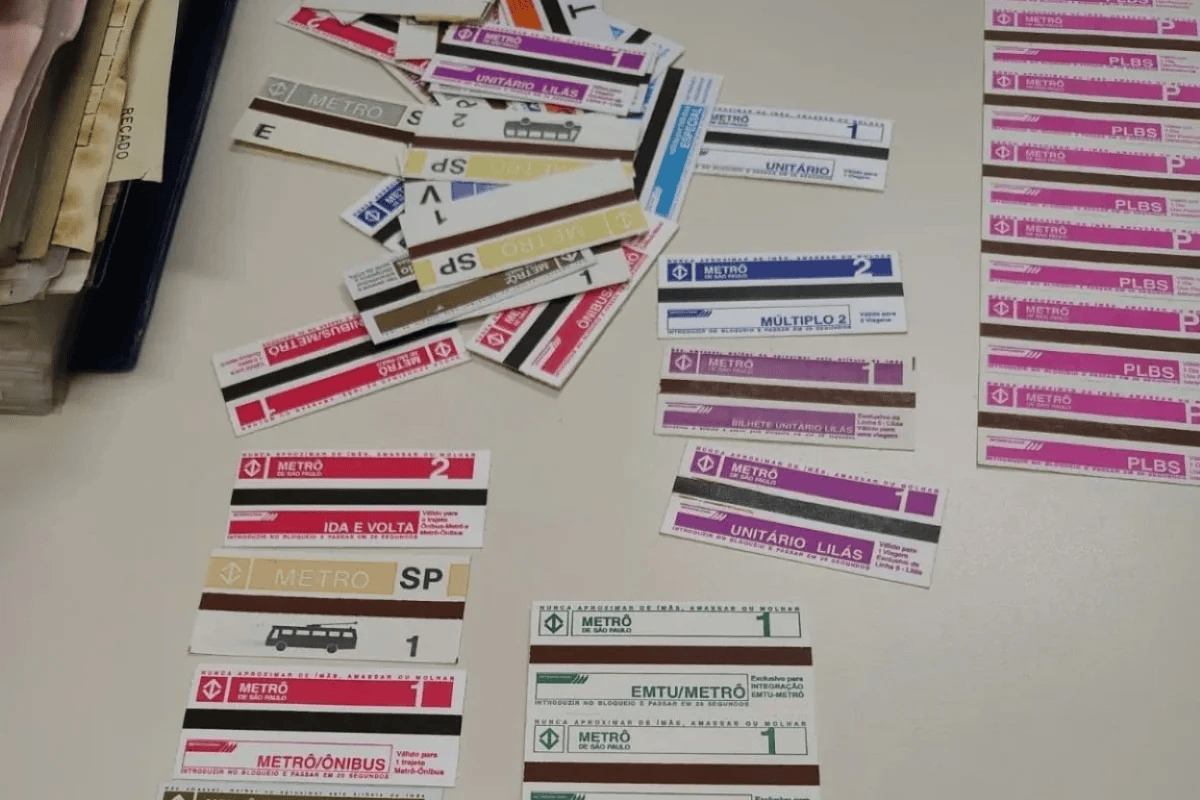 Bilhete magnético do Metrô de São Paulo não será utilizado mais a partir do dia 31 de outubro de 2026.