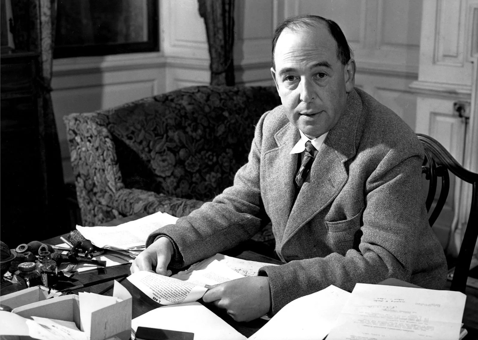 C.S. Lewis: The Art of Words