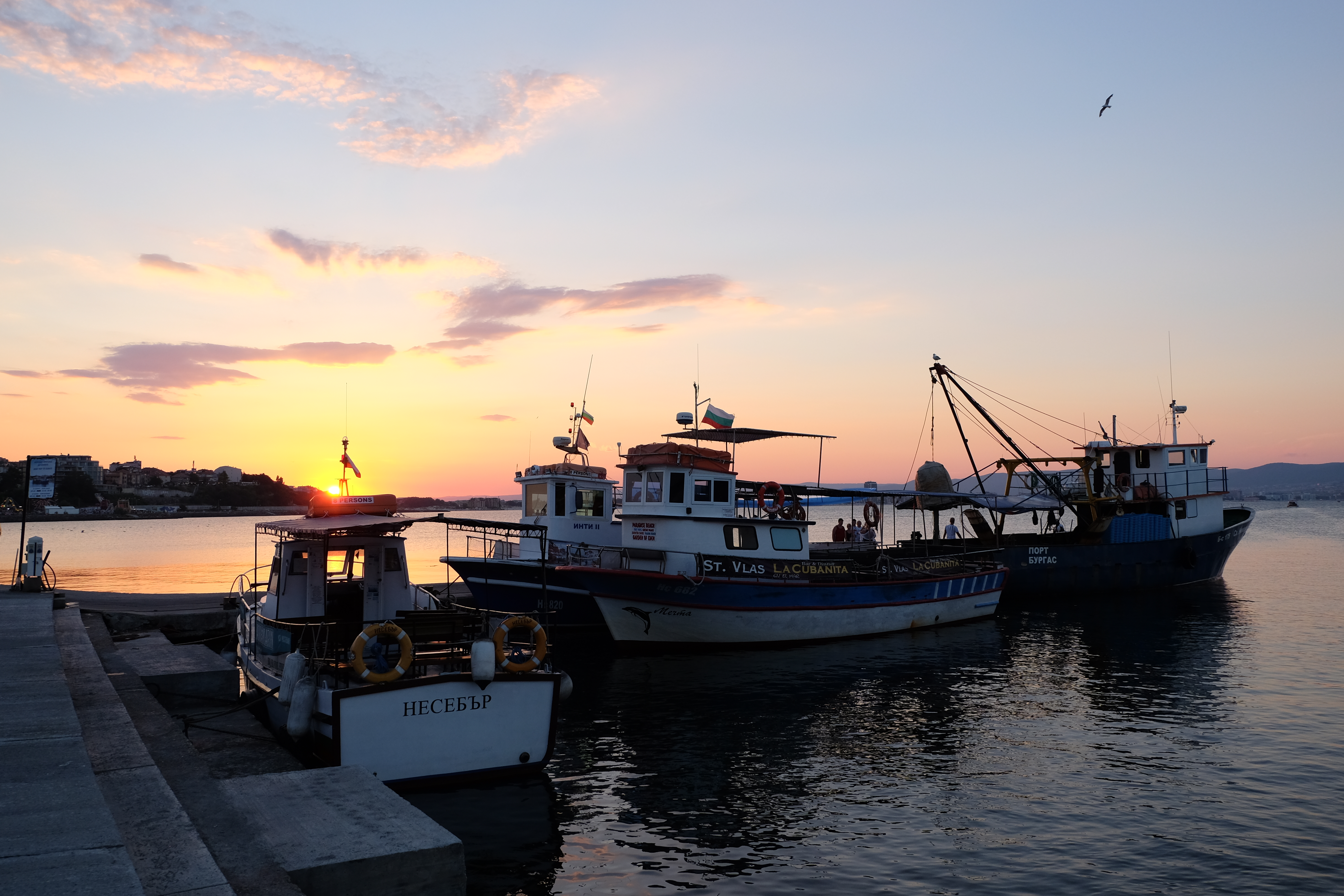 Coucher de soleil sur le petit port de Nessebar