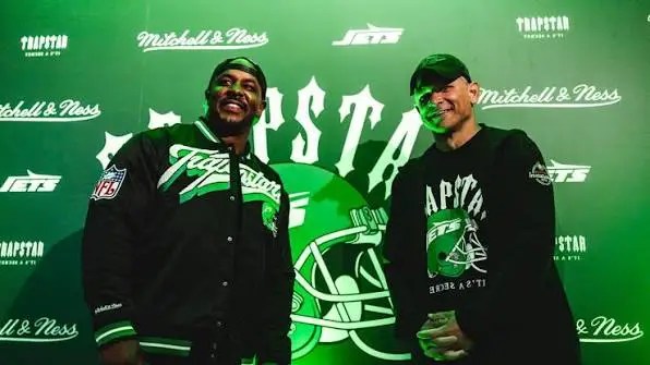 London Trapstar streetwear hoodie