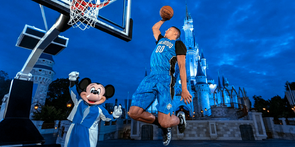 Disney S Invite Sur Les Maillots Du Magic Stuff A Du Souci