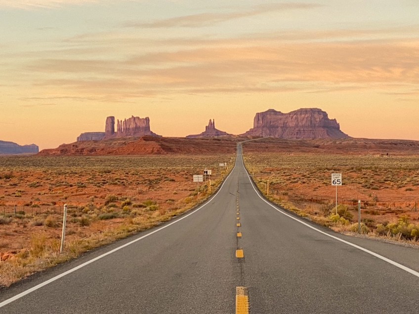 the iconic view of the American Southwest from Forrest Gump Point near Monument Valley