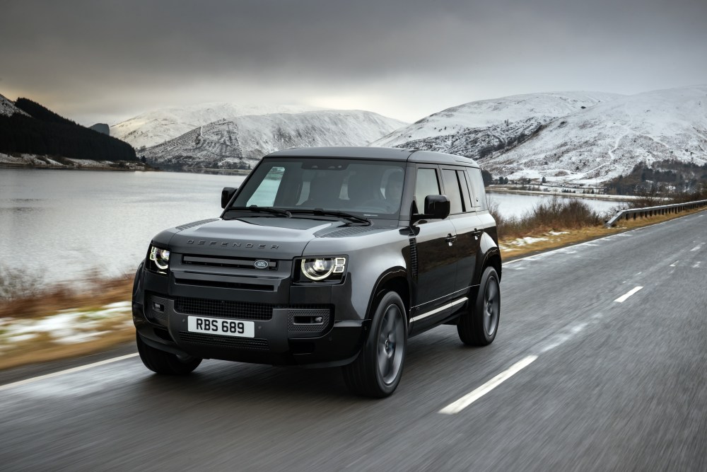 defender-carretera-1000x667 - Defender V8: el vehículo más potente de su categoría para llevarte a todos lados