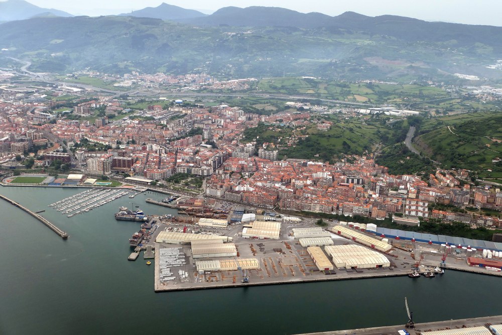Santurtzi_wikimedia_commons_Adam-Cli-1000x667 - 3 hermosos pueblos cerca de Bilbao para hacer una escapada