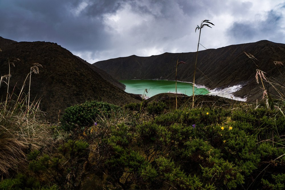 Volcan_azufral_Laguna_Verde_Pasto_wikimedia_commons_Jeyson-Diaz-1000x665 - Esta alejada ciudad a 5 horas de Popayán tiene hermosas lagunas, un clásico carnaval y un impactante volcán