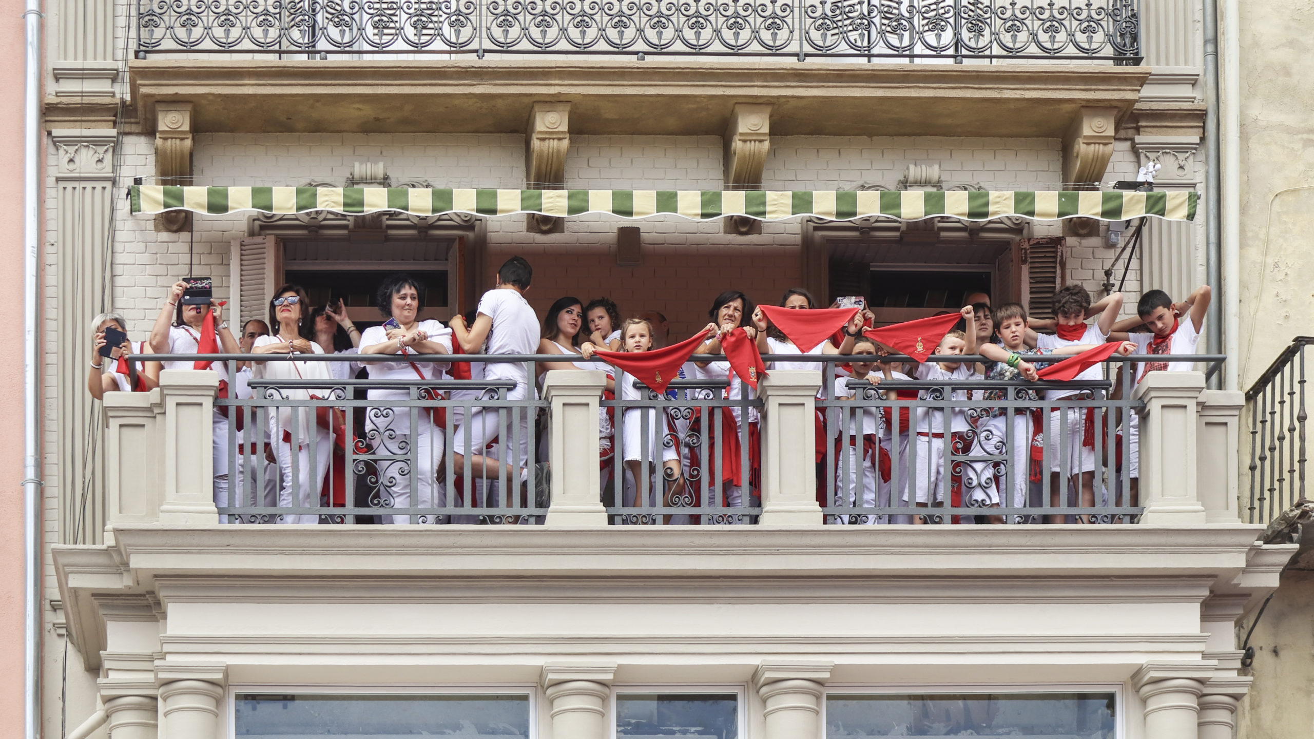 Las ubicaciones de los balcones de San Fermín y qué incluye el precio de la entrada
