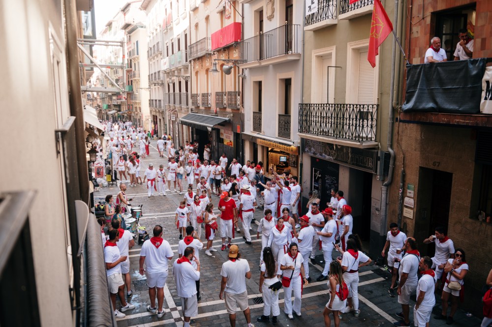 iStock-1569201078-1-1000x665 - Estas actividades en San Fermín 2024 pueden tener una multa severa