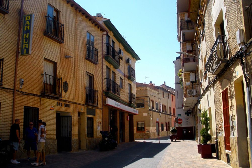 Cadrete-1000x667 - El pueblo a 20 minutos de Zaragoza con un bonito castillo medieval y un precioso mirador