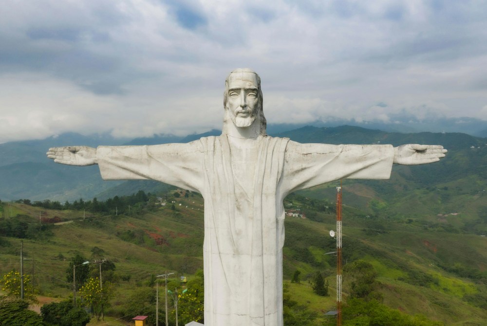 Cristo-Rey-1000x670 - Cómo subir al monumento Cristo Rey en Cali