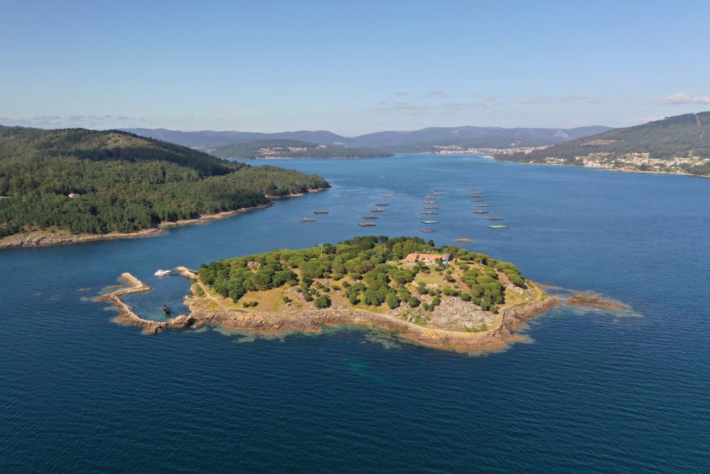 Isla-de-A-Creba-1000x667 - Descubre la belleza durante años prohibida de la Isla de A Creba en La Coruña: un lugar paradisíaco hoy convertido en destino de lujo