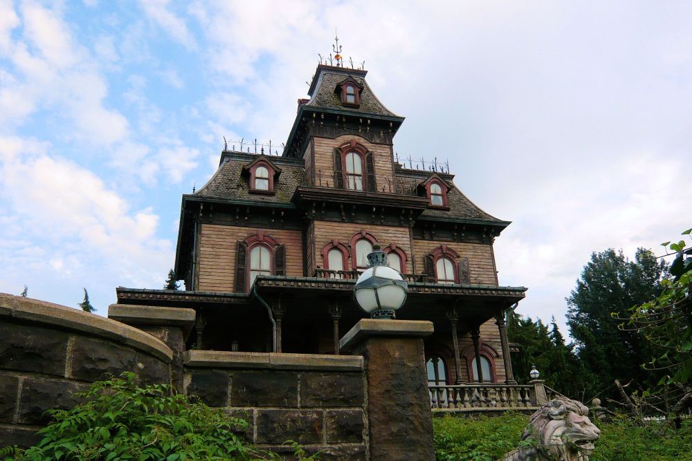 Phantom-Manor-1000x667 - Qué atracciones incluye el Disney Premier Access en Paris