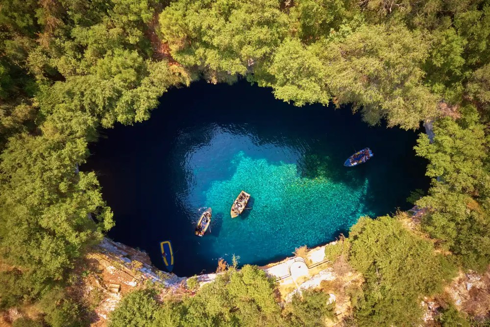 kefalonia-1000x667 - Esta es la única isla griega con un Parque Nacional. Así es visitarla