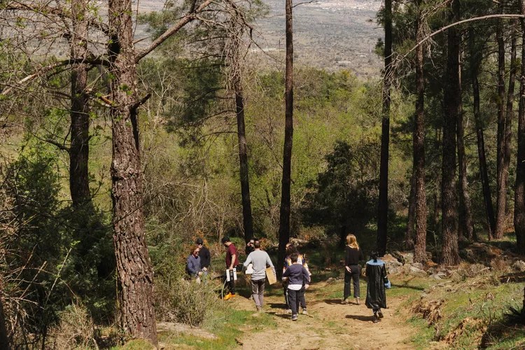 TAL-el-tiemblo-hike-SPANISHWINE1224-3bf54a10231f4844bf1d483820c90a3a - Descubre los vinos naturales de España en un viaje por esta impresionante región