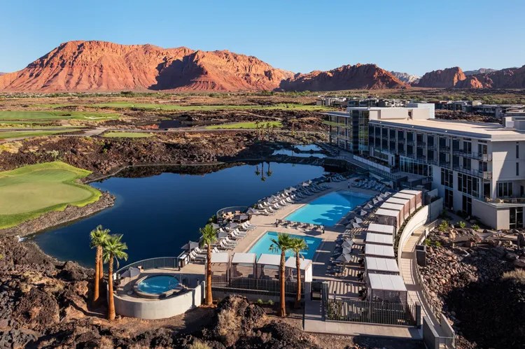 Un oasis en el desierto rojo: así es Black Desert, el resort más grande de Utah