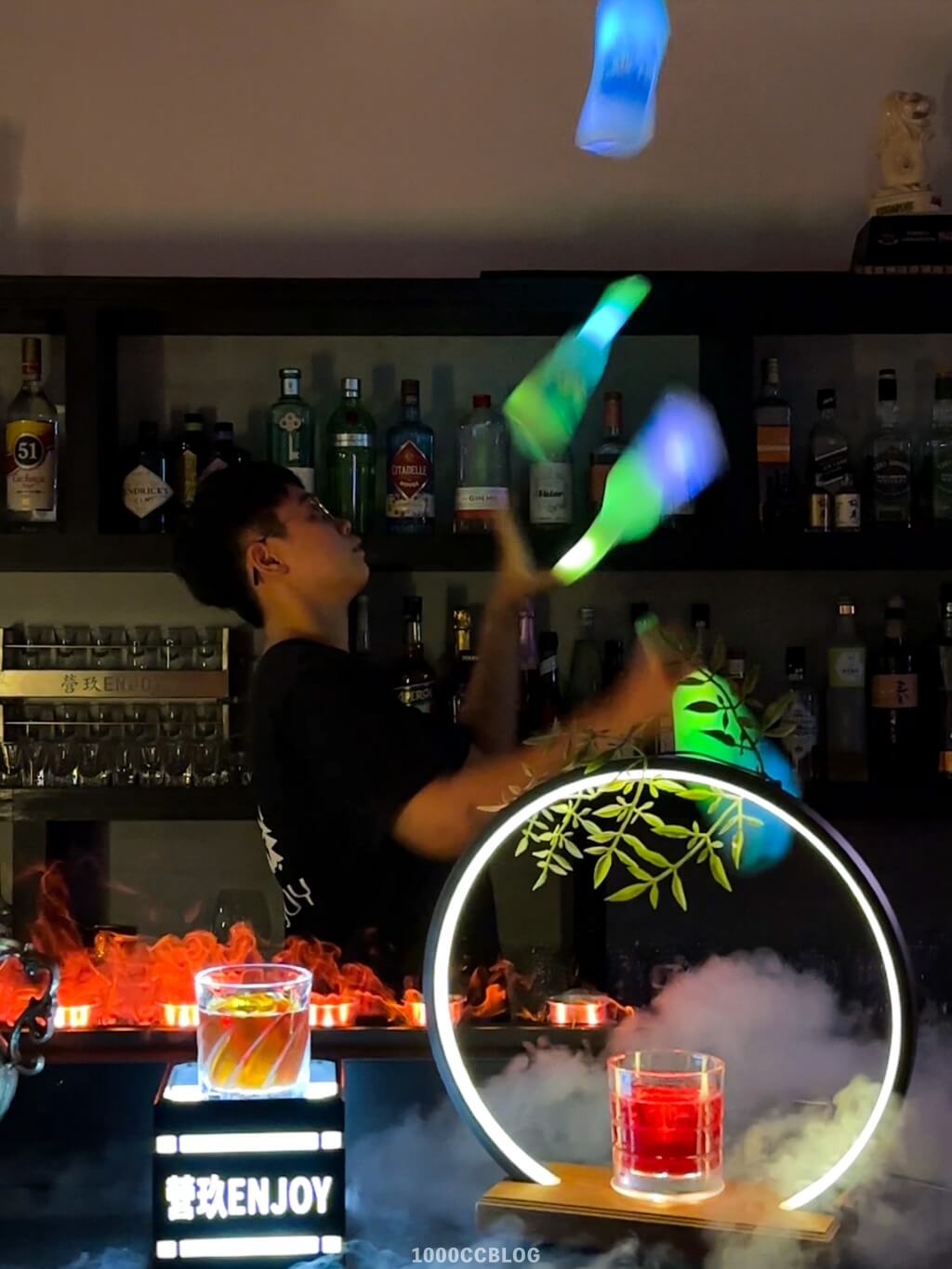 桃園新開幕「營玖Enjoy」推出情緒價值滿滿的火焰煙霧秀和世界級的花式調酒表演 37 營玖Enjoy-中壢餐酒館-桃園餐酒館-桃園咖啡餐酒館-白天的餐酒館-火焰煙霧秀-推薦桃園餐酒館-桃園表演餐酒館-桃園火焰煙霧秀-中壢推薦餐酒館-1000cc