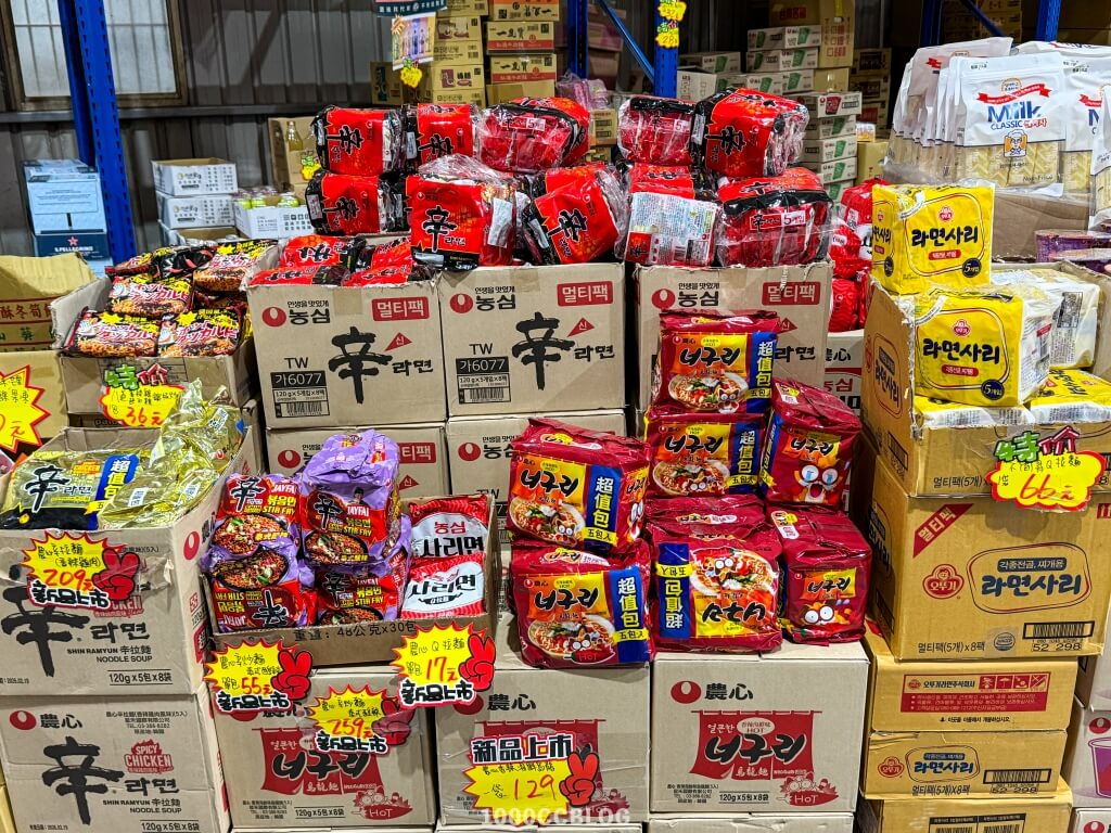 不用飛出國!桃園平鎮「福神愛吃糖」日韓泰零食泡麵飲料多到讓你選擇障礙。 35 零食捕獲天堂 日韓餅乾 日韓零食 泰國餅乾 泰國零食 批發出貨 1000cc64