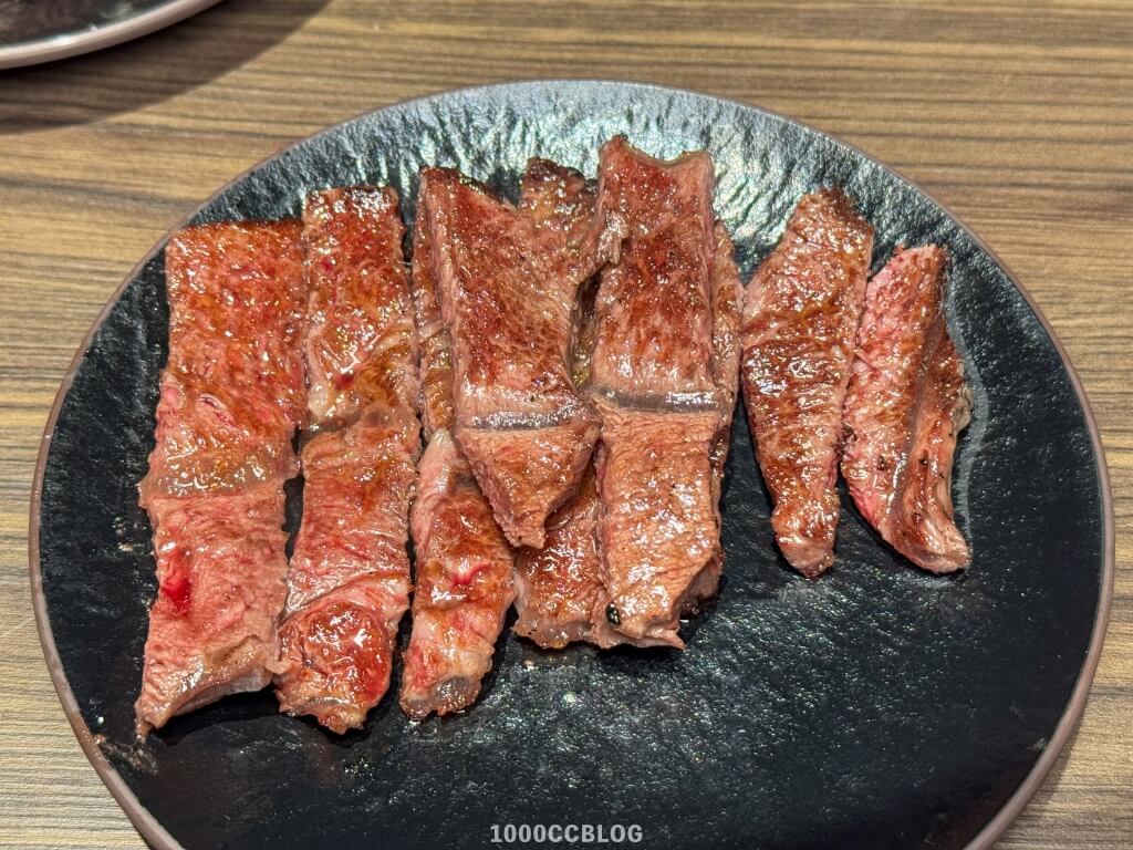 台北東區必吃「原木燒肉」60公分超長牛舌和各種頂級肉品,還有專人全程代烤! 31 原木燒肉-全程專人代烤-大安區首選燒肉-大安去必吃燒肉-大安區燒肉推薦-台北新開幕燒肉-台北聚餐燒肉-台北便宜燒肉-1000cc