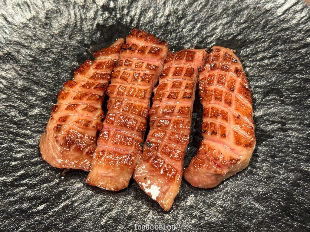 台北東區必吃「原木燒肉」60公分超長牛舌和各種頂級肉品,還有專人全程代烤! 41 原木燒肉-全程專人代烤-大安區首選燒肉-大安去必吃燒肉-大安區燒肉推薦-台北新開幕燒肉-台北聚餐燒肉-台北便宜燒肉-1000cc