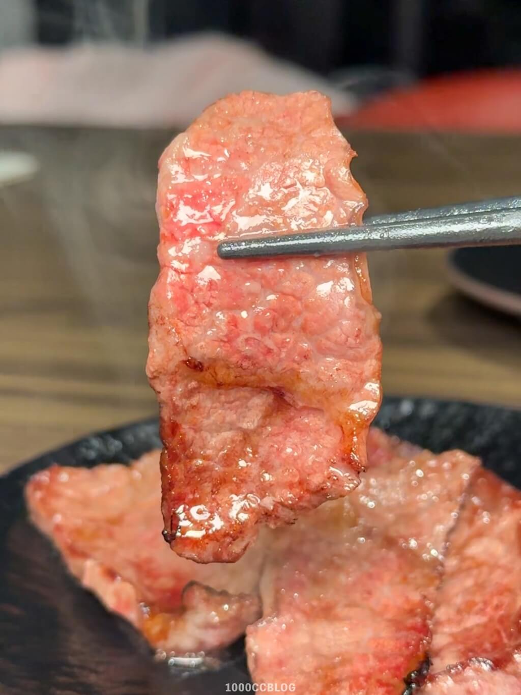 台北東區必吃「原木燒肉」60公分超長牛舌和各種頂級肉品,還有專人全程代烤! 38 原木燒肉-全程專人代烤-大安區首選燒肉-大安去必吃燒肉-大安區燒肉推薦-台北新開幕燒肉-台北聚餐燒肉-台北便宜燒肉-1000cc