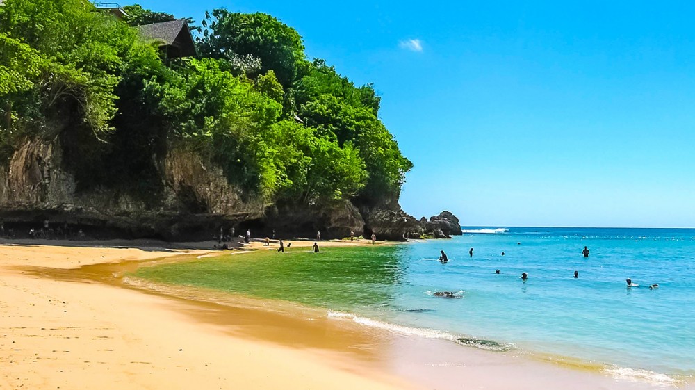 reasons to visit bali