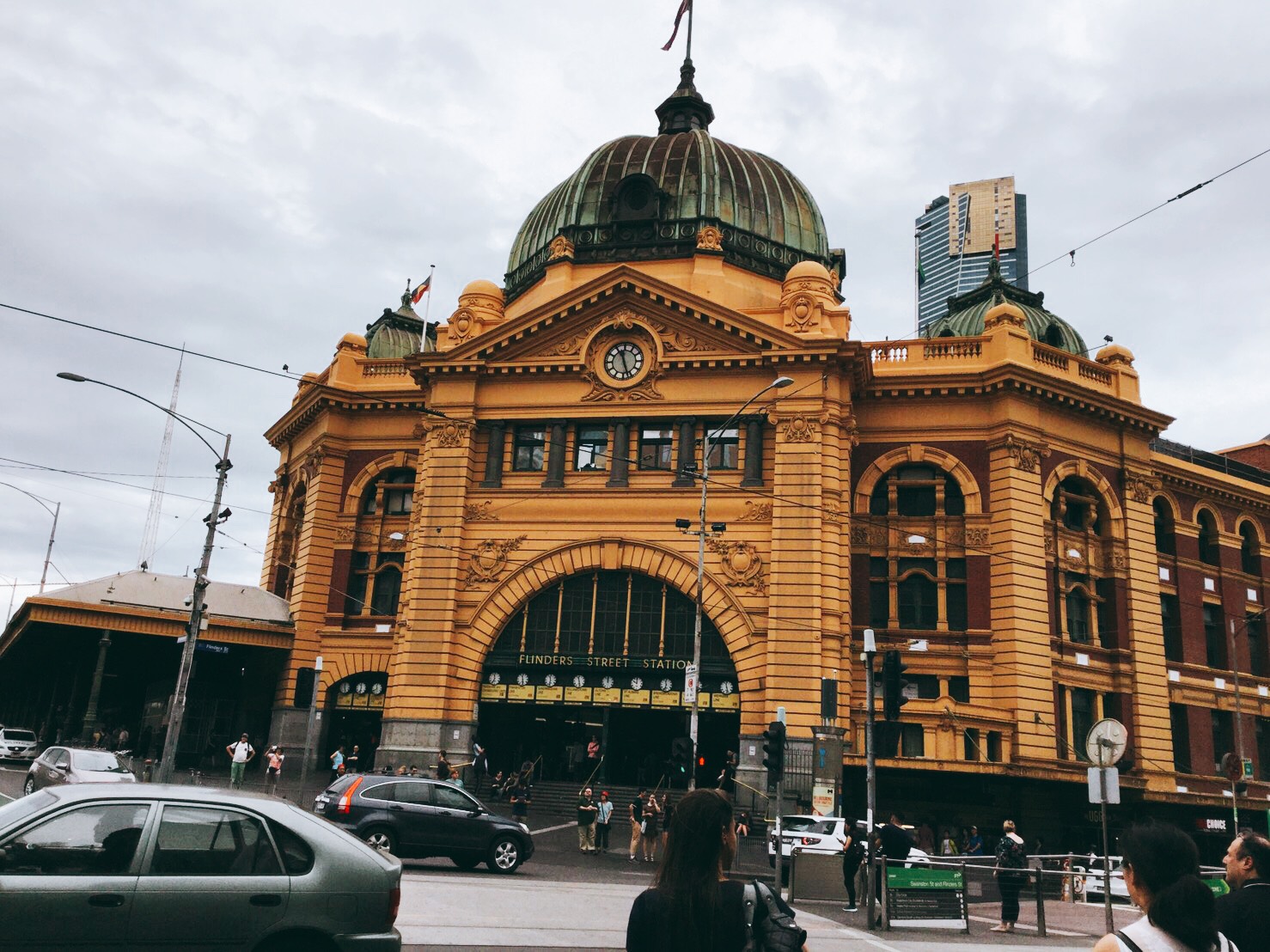 メルボルン観光！戦争慰霊館・王立植物園・フリンダース駅へ