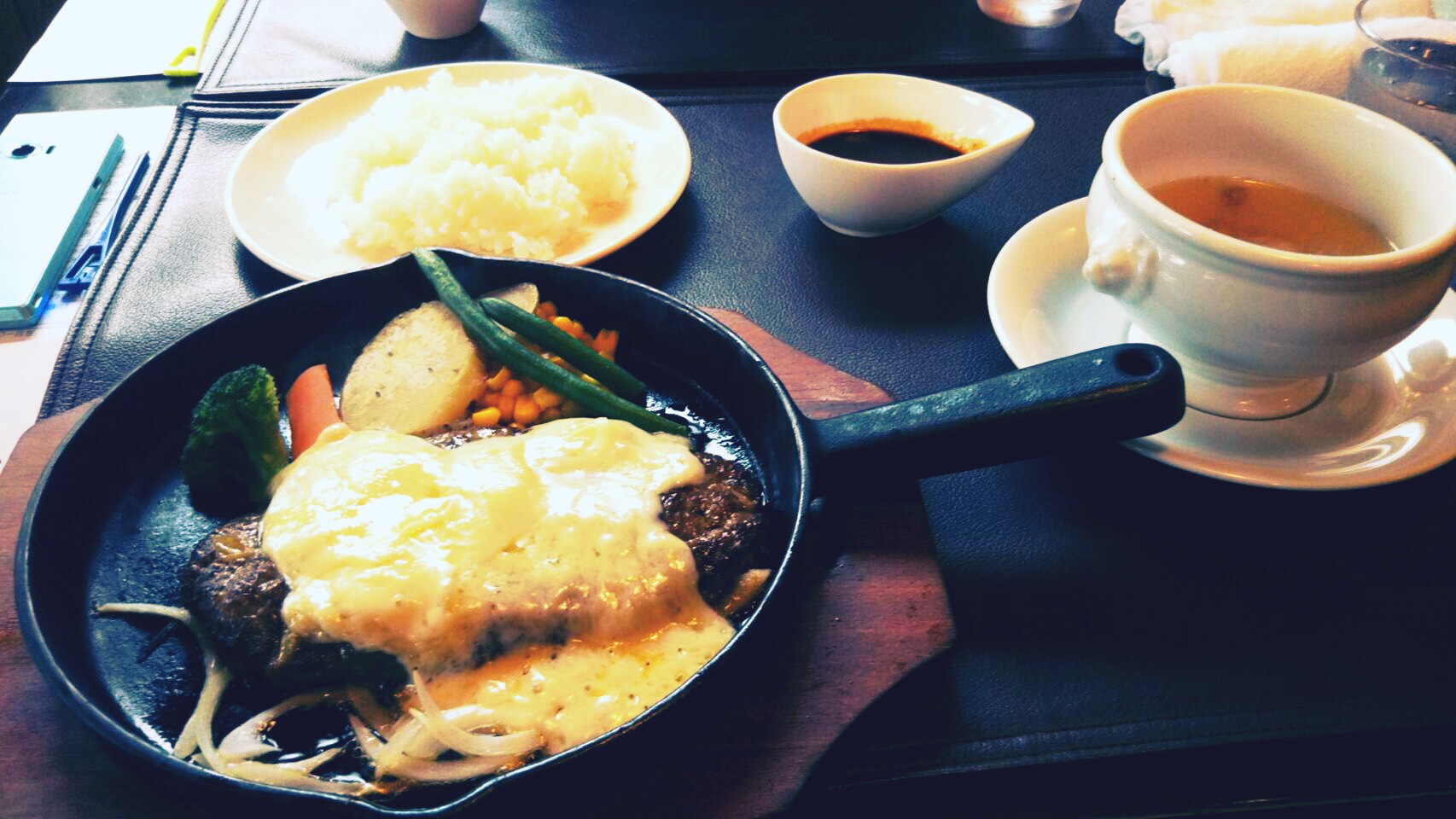 白老・ウエムラ牧場のファームレストラン・ウエムラでランチ