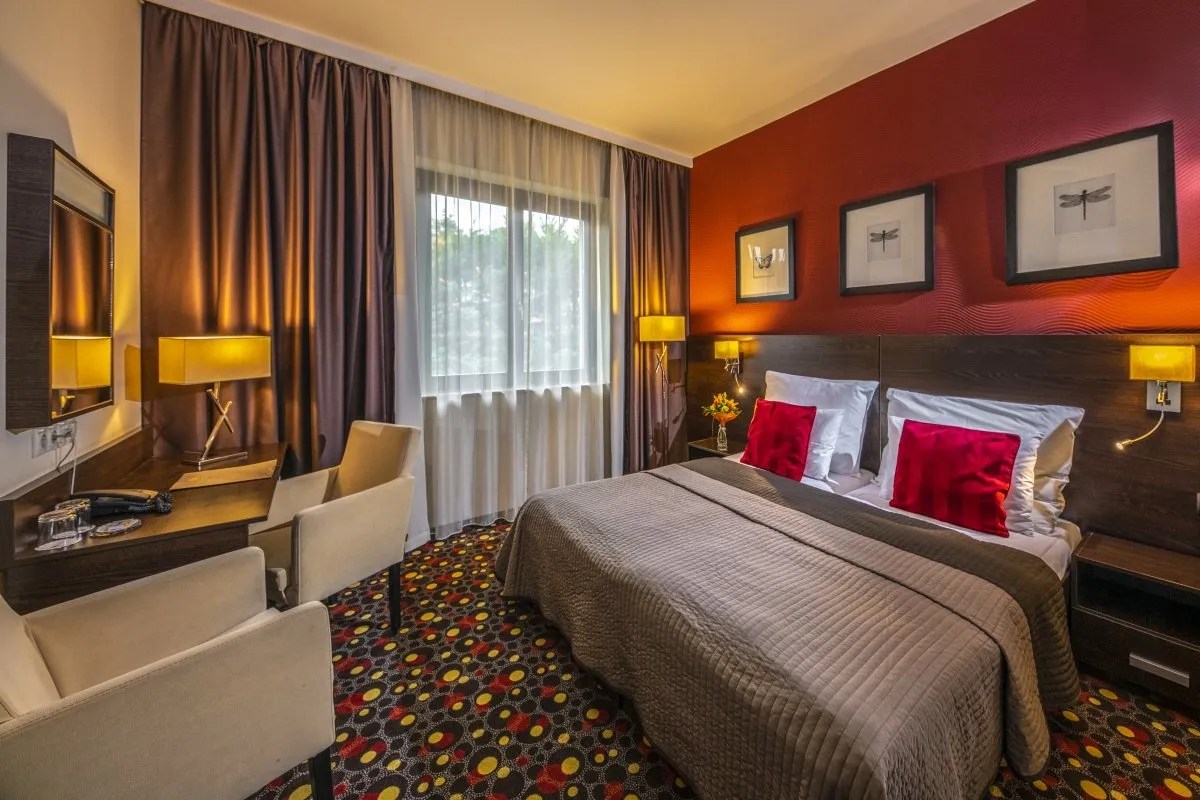 Hotel room at Hotel Stáció, one of the Budapest Airport Hotels.