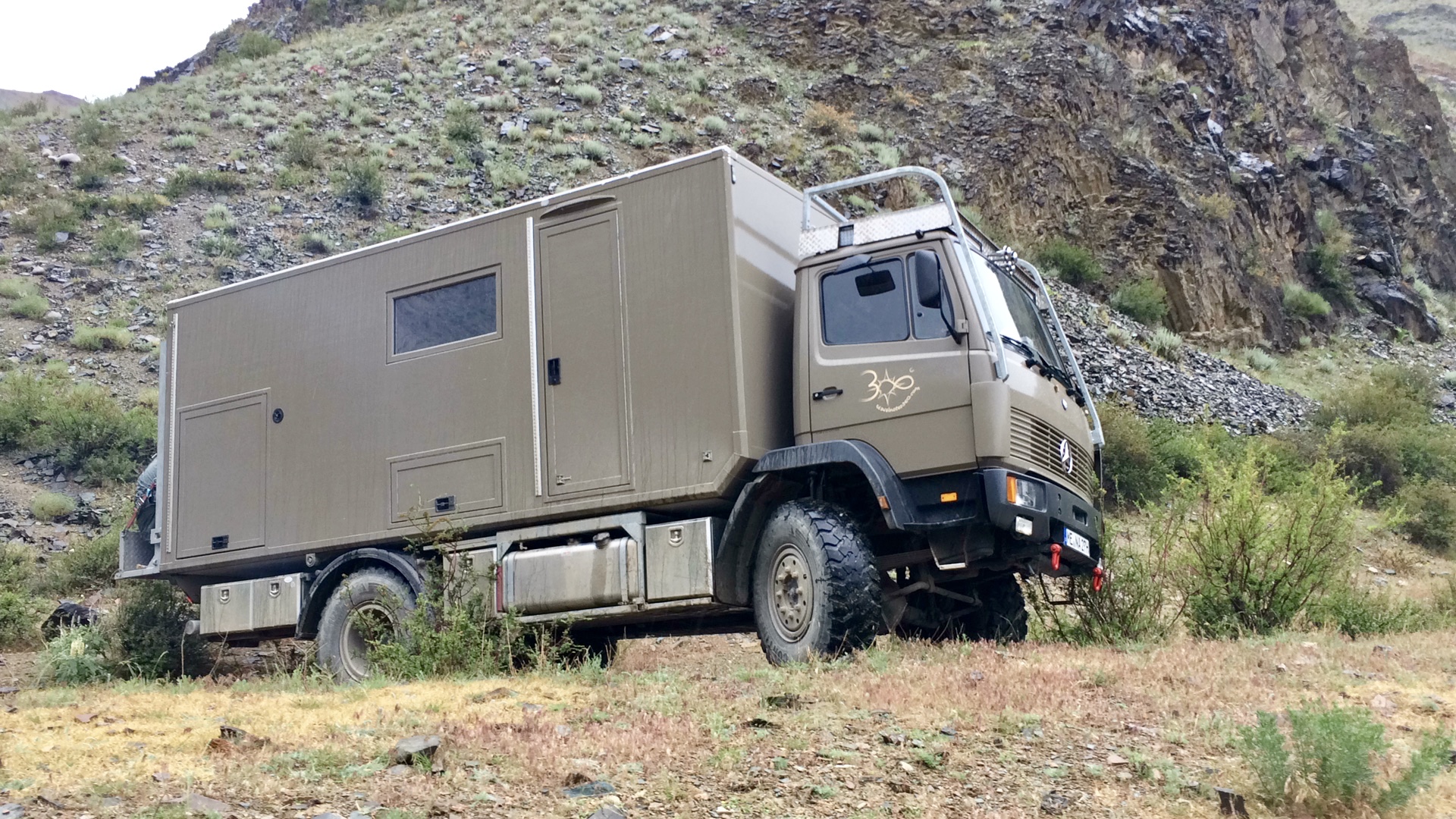 Mercedes Benz 1120 AF in Kirgisistan