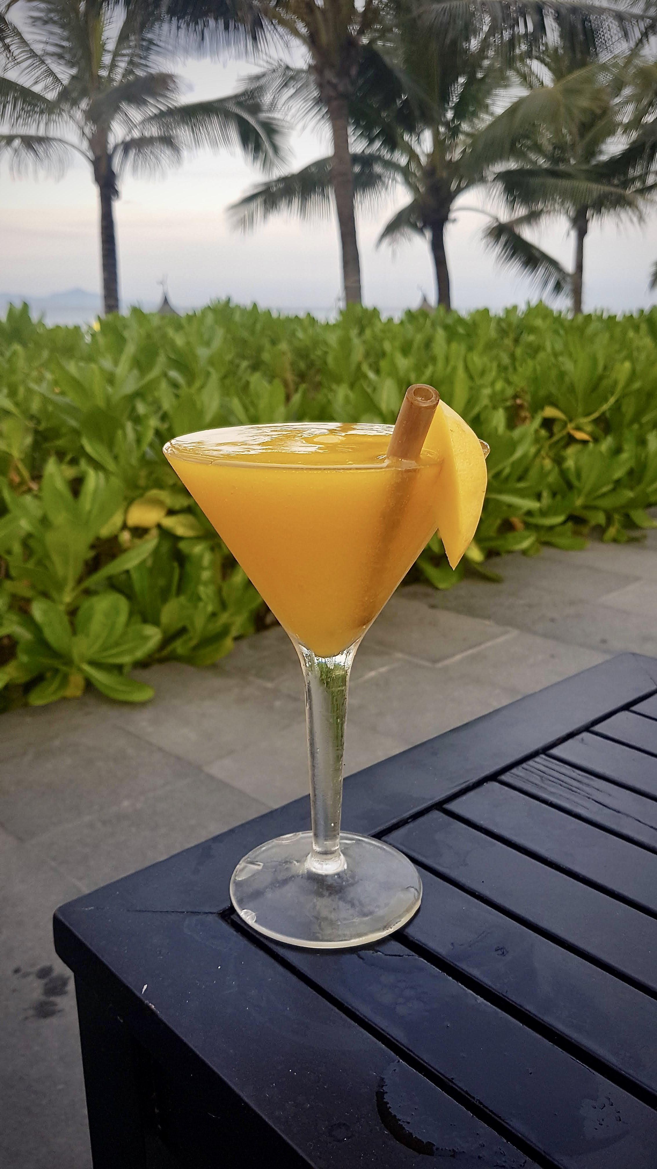 Cocktails by the pool - Mango Daquiri