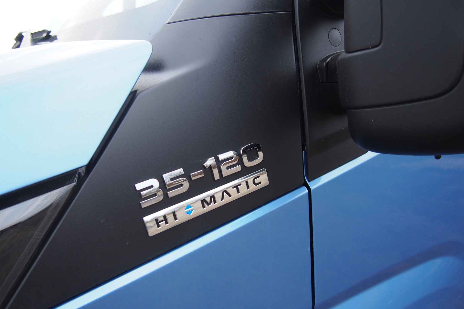 "HiMatic" heißt das neue Zauberwort: Mit der famosen 8-Gang-Automatik von ZF ist der große Kastenwagen ziemlich flink unterwegs. © Wolfgang Tschakert / mid / TRD