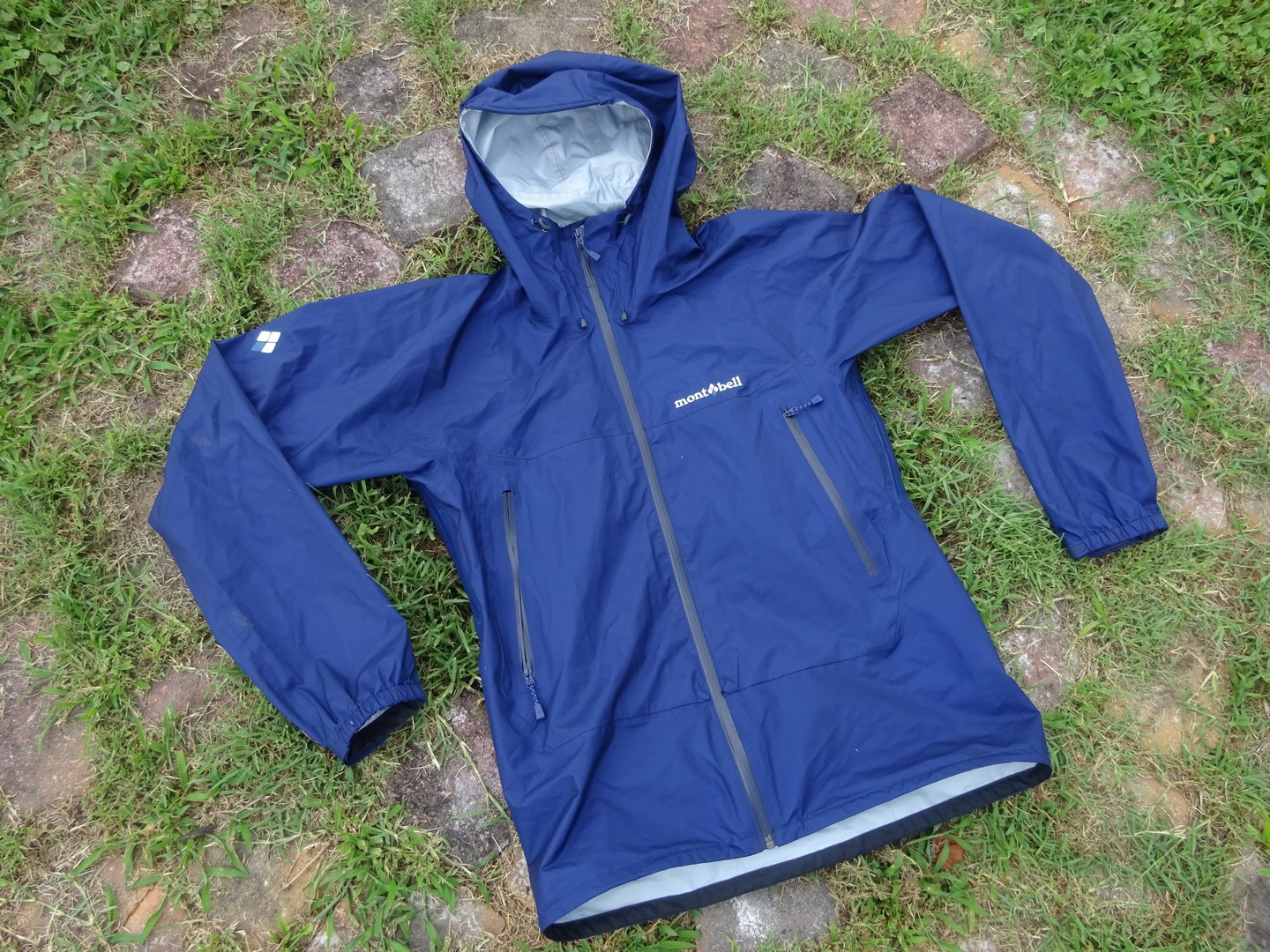 Montbell Rain Trekker Jacket Review – TreeLineBackpacker
