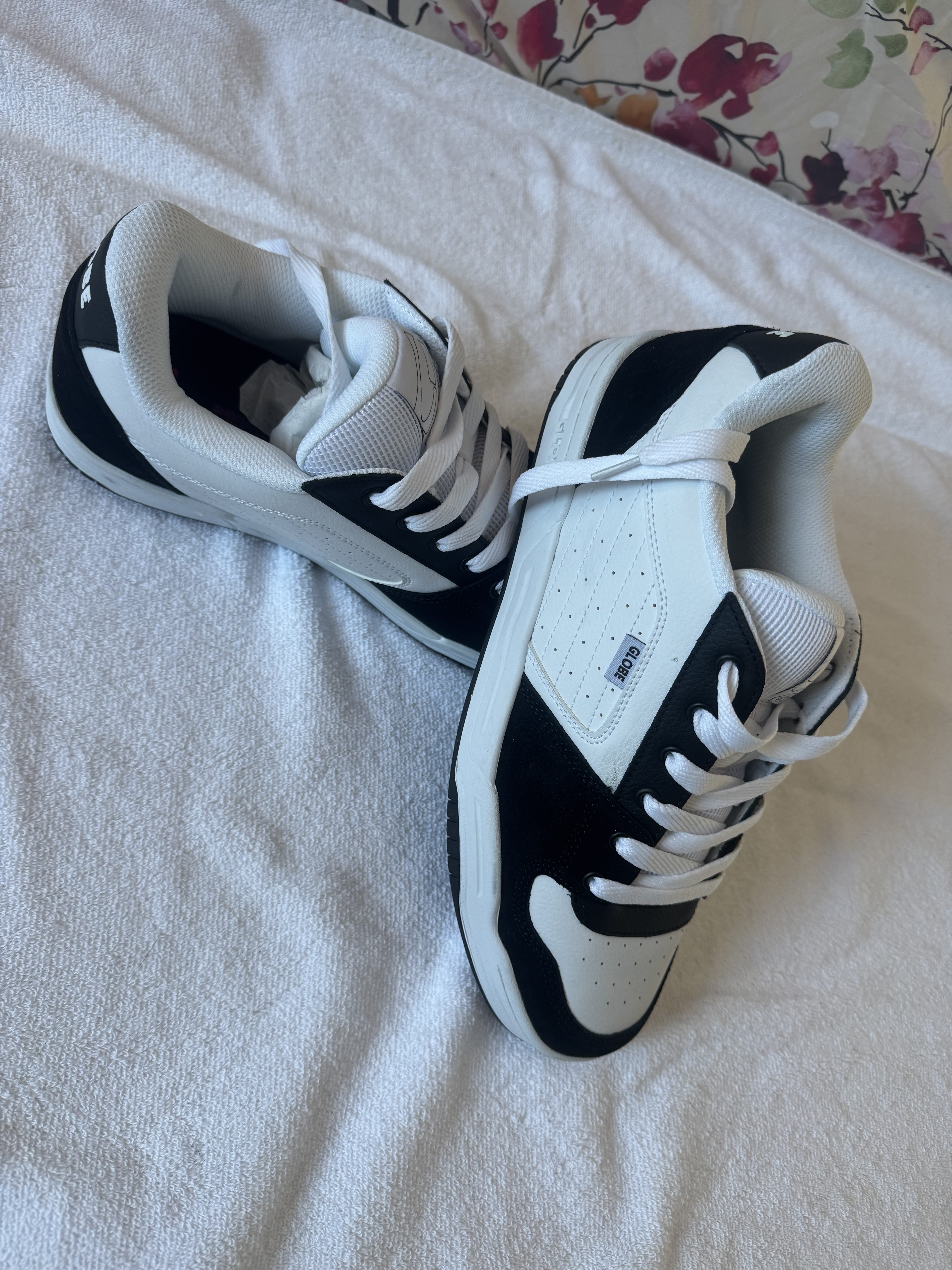 Atlete Mojo 2.0 – Bardhë/Zi – Nr. 45
