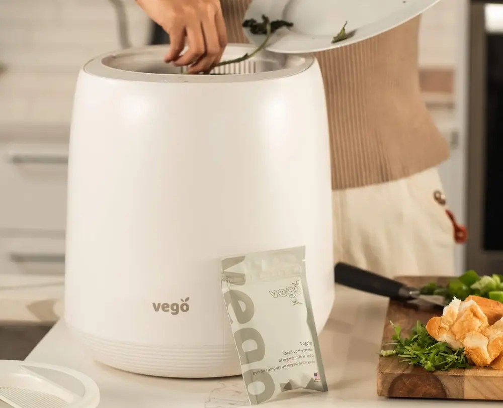 Vego Kitchen Composter