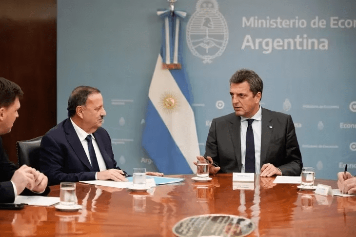 Massa se reunió con su equipo para tomar medidas beneficiarias para jubilados y AUH