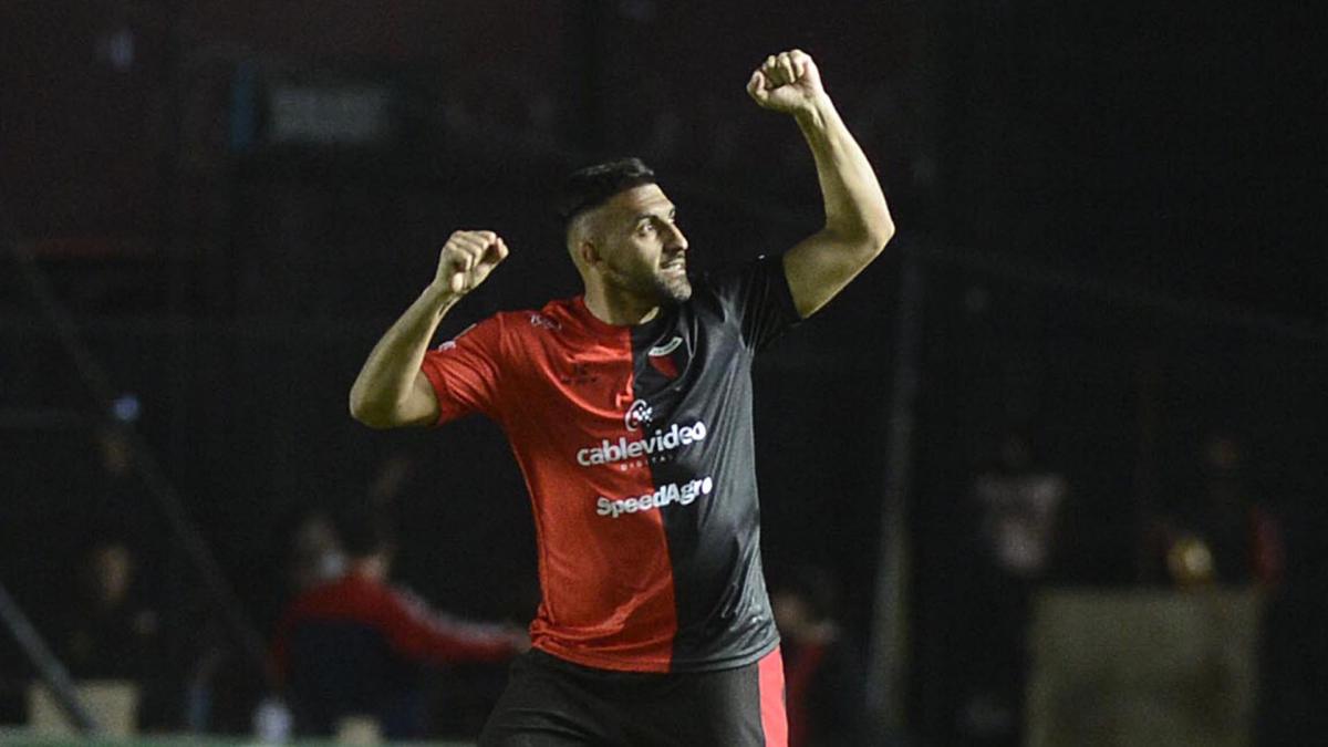 Colón es favorito en el clásico ante Unión en un partido por la punta y el descenso