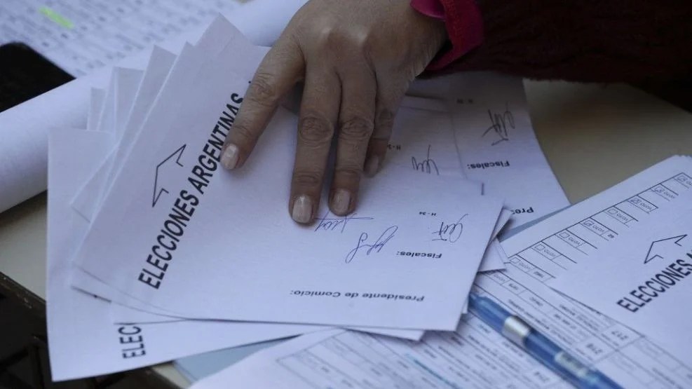Escrutinio definitivo: Ávila se impuso a Fhürer por 45 votos