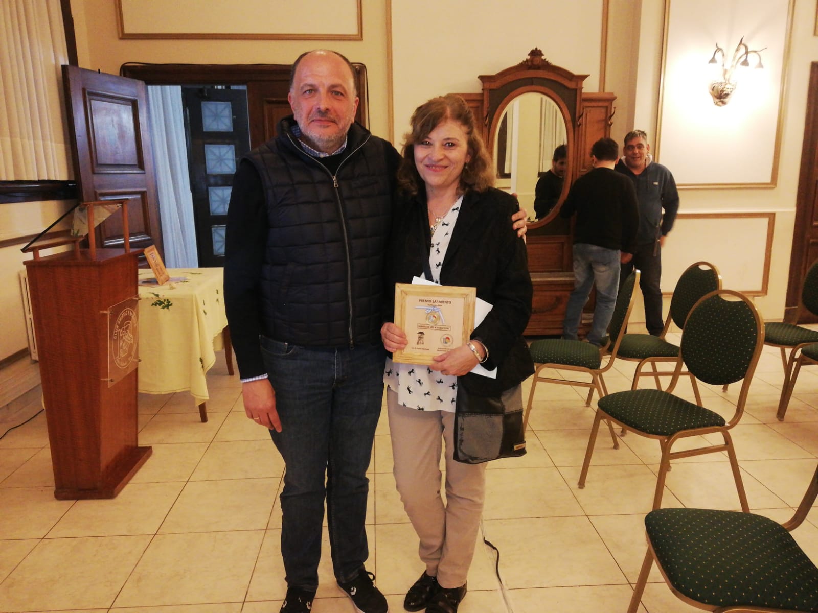 Pablo Garate estuvo presente en la entrega del premio «Domingo Faustino Sarmiento» del CAS.