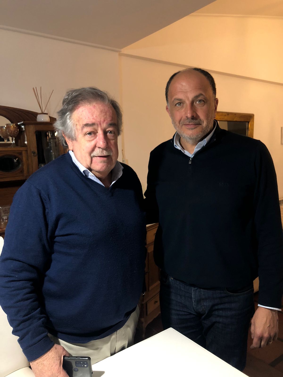 Garate con Dibbern: «Vamos a sumar a todos los vecinos que puedan aportar conocimiento y experiencia, no importa del espacio político que sean»