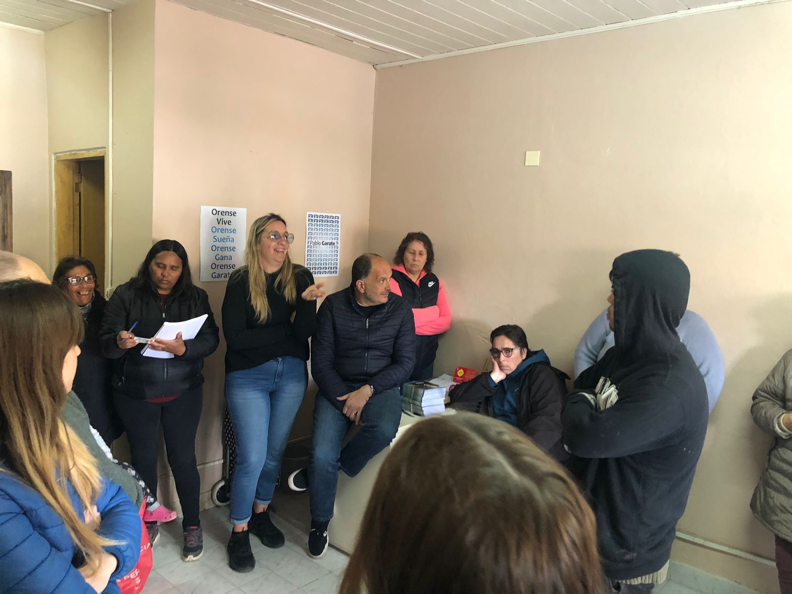 Garate en Orense con vecinos e instituciones