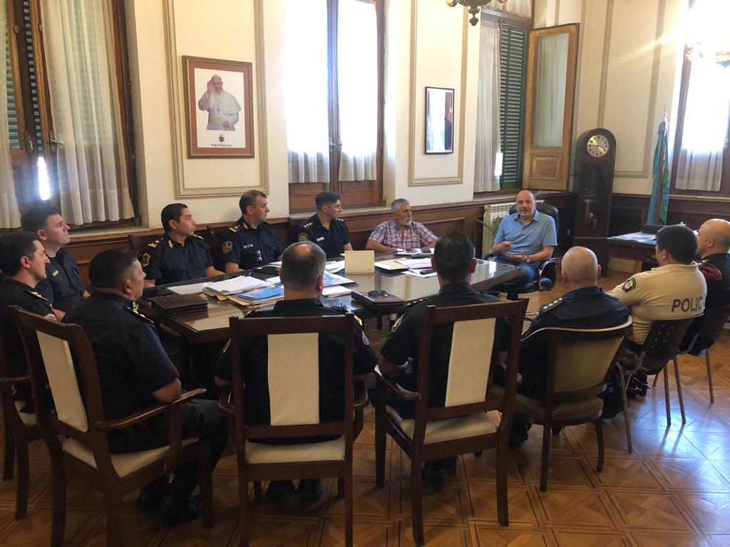 El intendente se reunió con integrantes de las fuerzas de seguridad