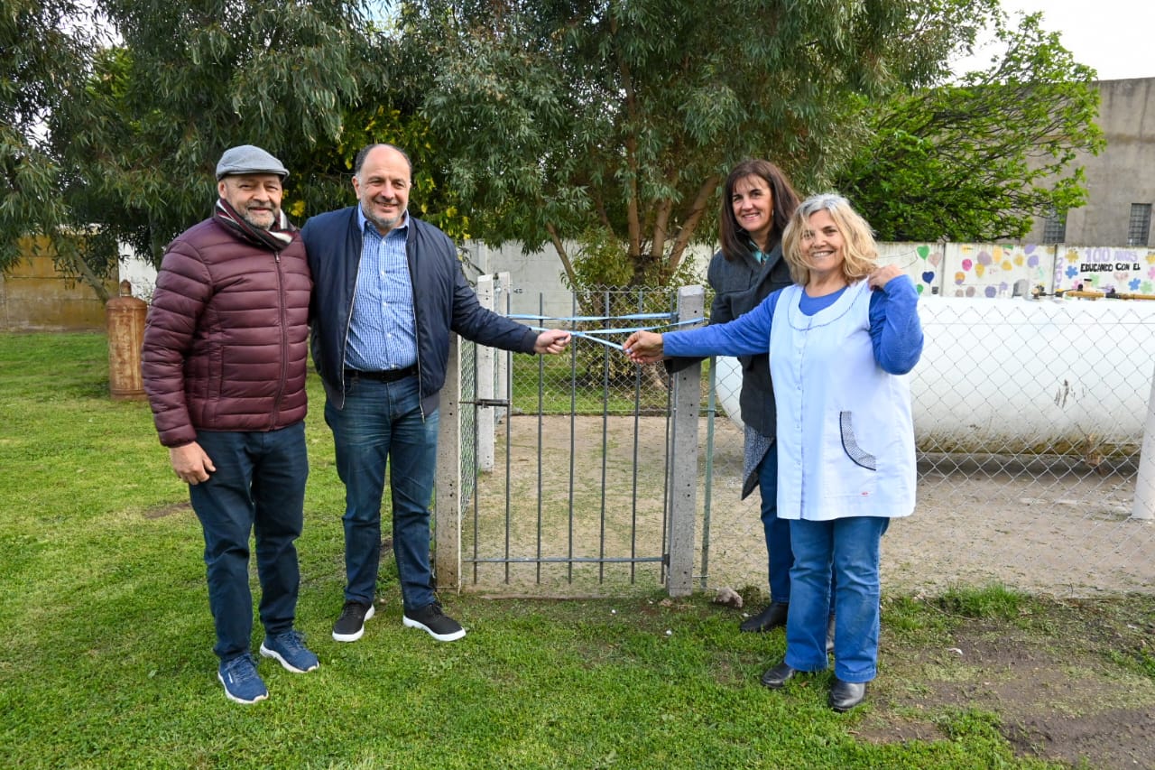 El intendente Pablo Garate Inauguro Importante Obra de Gas en Escuela Nº25 de Copetonas
