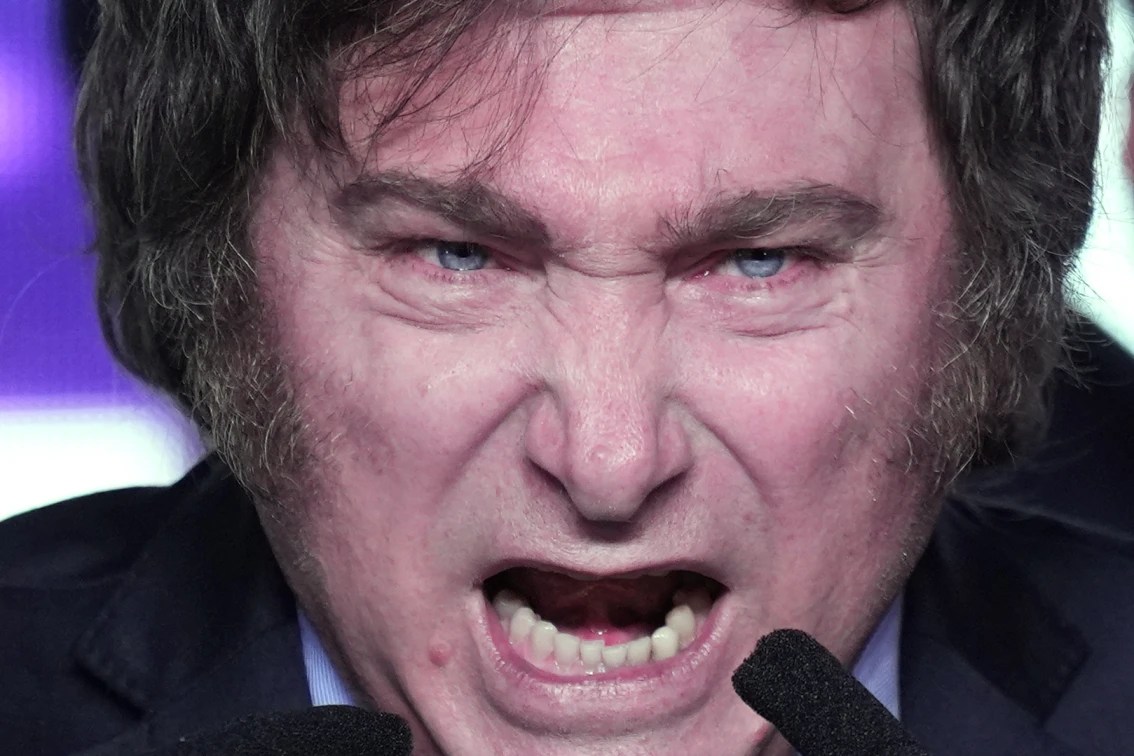 «Idiotas», «imbéciles» y «débiles mentales»: los insultos del Gobierno a personas con discapacidad en el Boletín Oficial