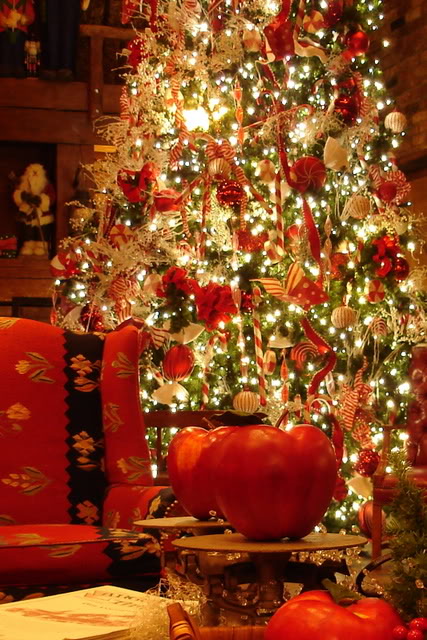 We earn a commission for products purchased through some links in this article. Triangle Christmas Parades Tree Lighting Events 2015 The Triangle Explorer