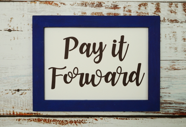 Paying It Forward Having Once Received - Premium Geometric Wallpaper Gallery - Full HD