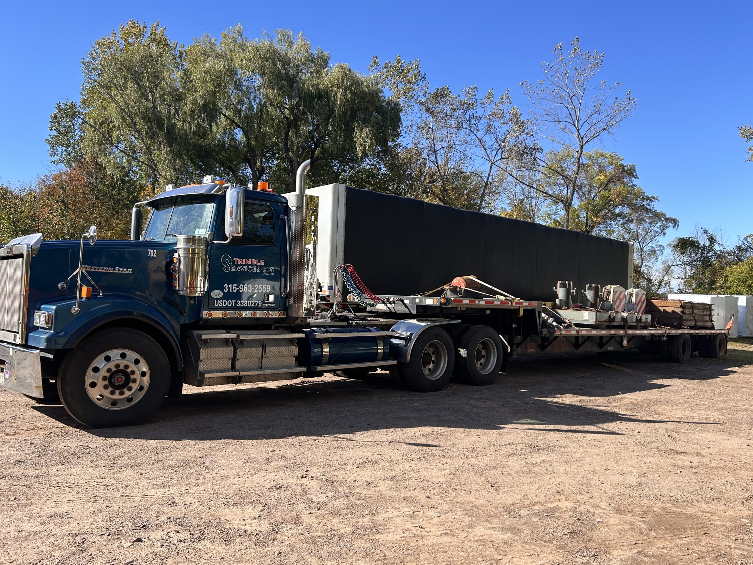 hauling and transportation services Western Star 4900SF