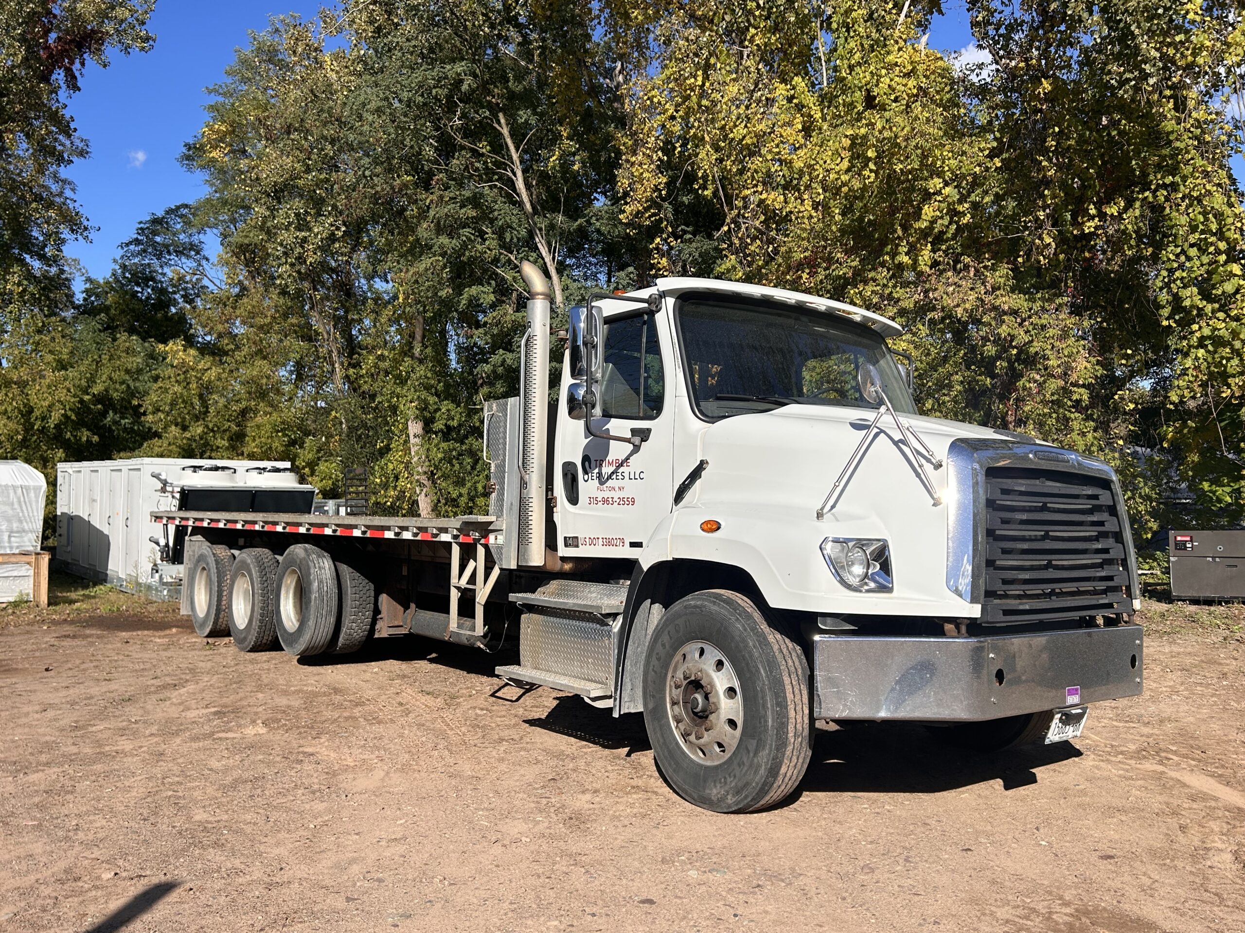 Freightliner 10 Wheeler hauling and transportation services