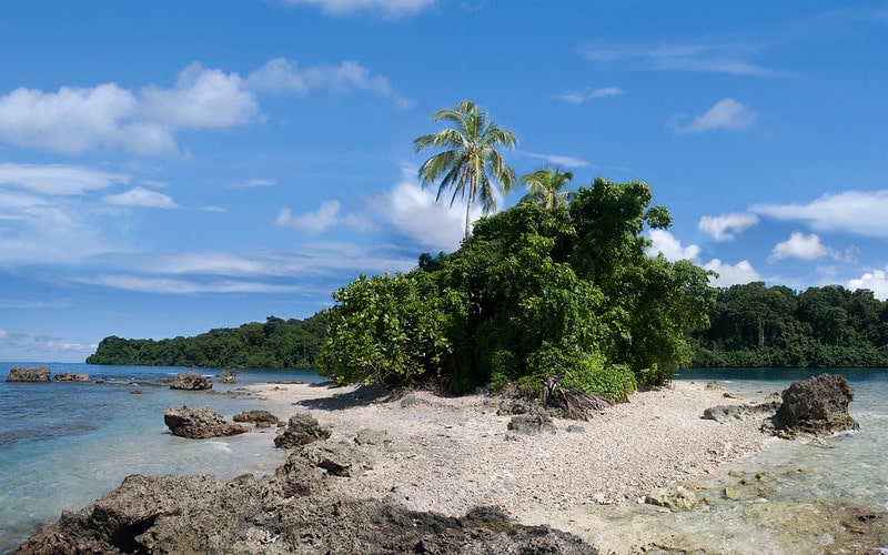 12 Uninhabited Islands in the World Where No One Lives