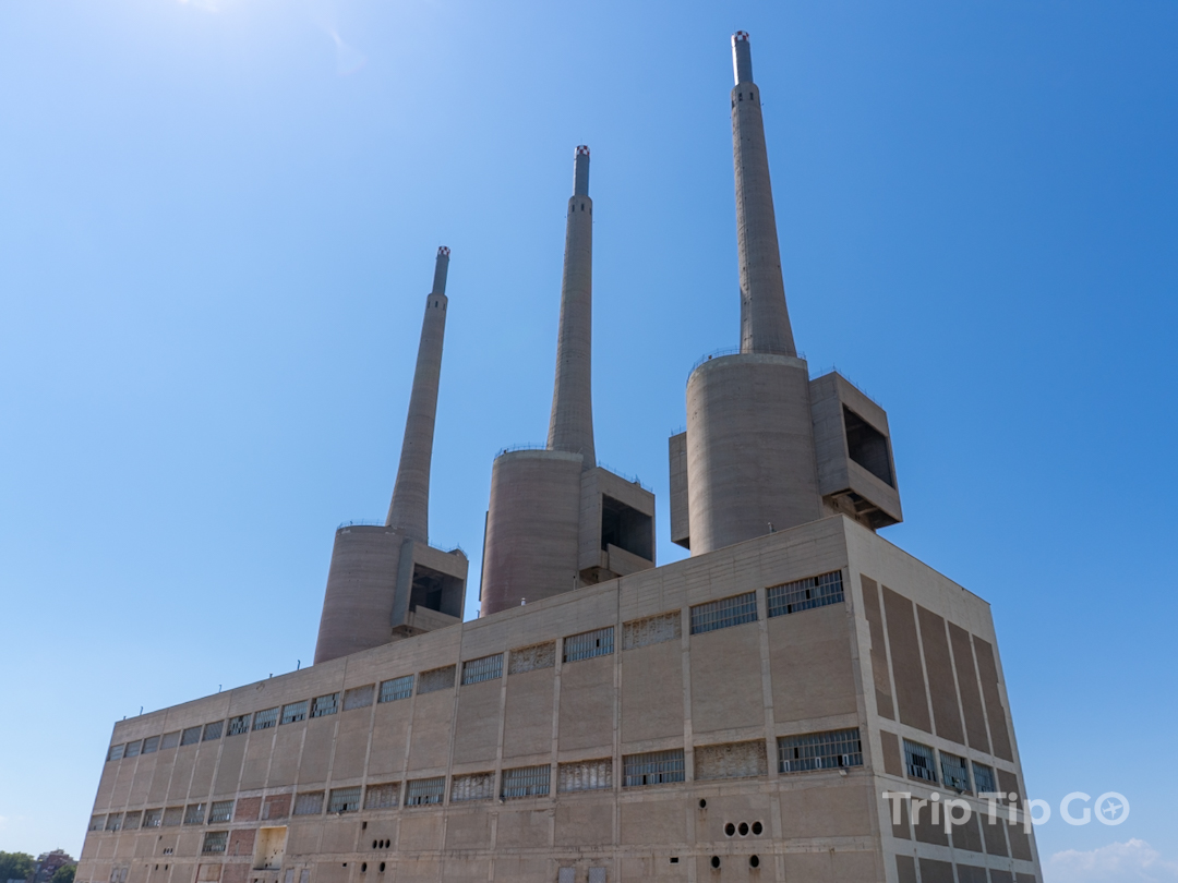 バルセロナ　3本の煙突