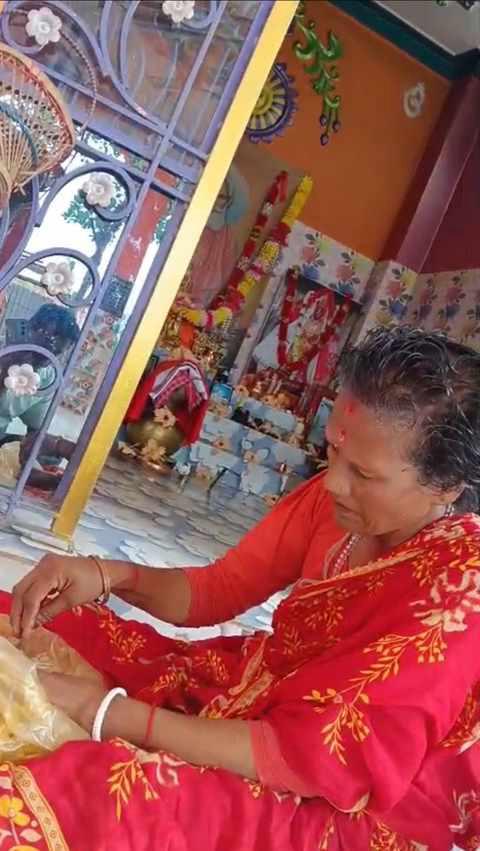 মন্দির চত্বরে নেশা করবার  ! বিগ্রহের সামনেই গাঁজা ভরার ফুটেজ প্রকাশ্যে এলো।